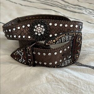 Buckle Brown Crystal-Studded Western Concho Belt